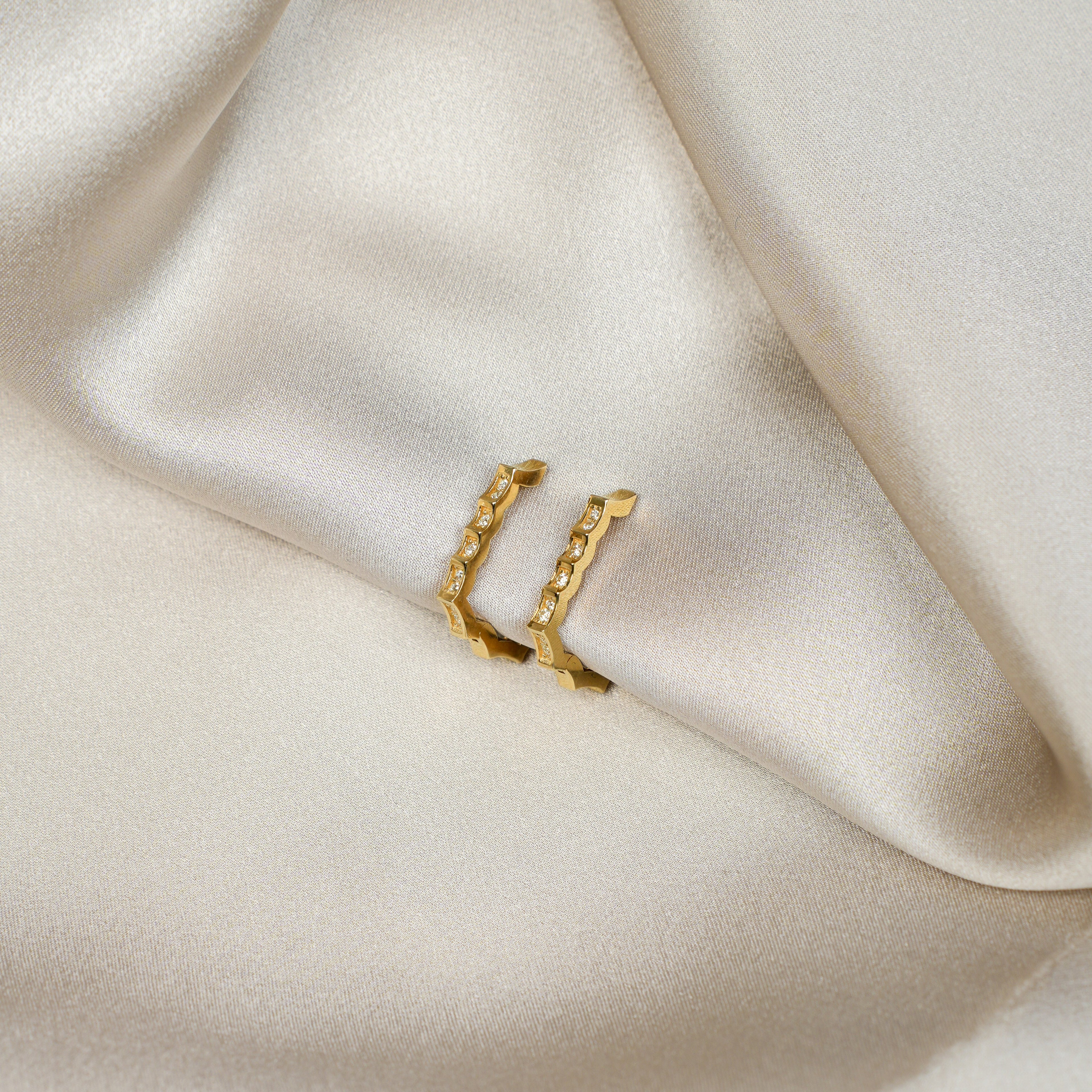 Dent Taşlı Oval Küpe - O'an Jewelry
