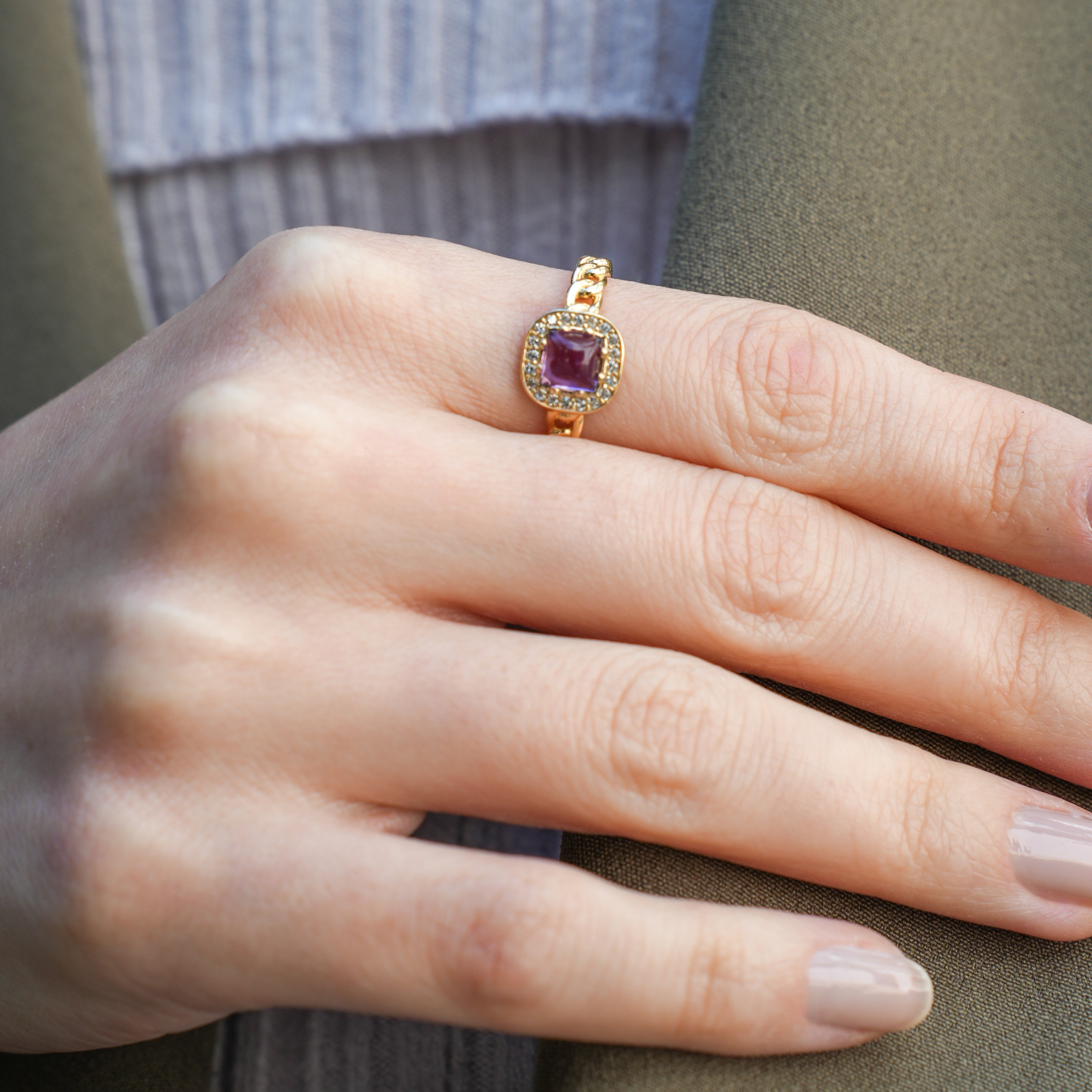 Mor Taş Zincir Yüzük - O'an Jewelry