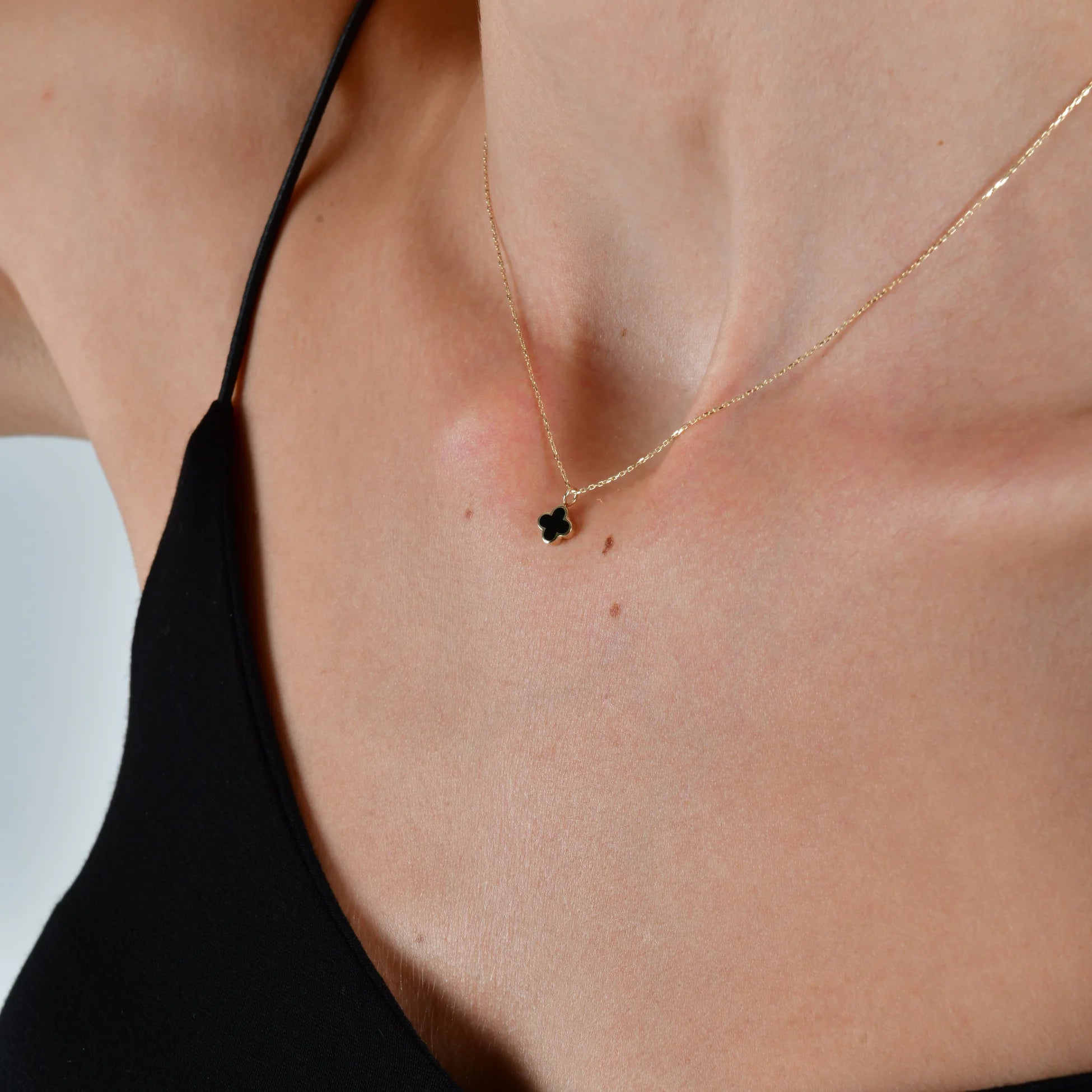 Minimal Mineli Yonca Kolye - O'an Jewelry