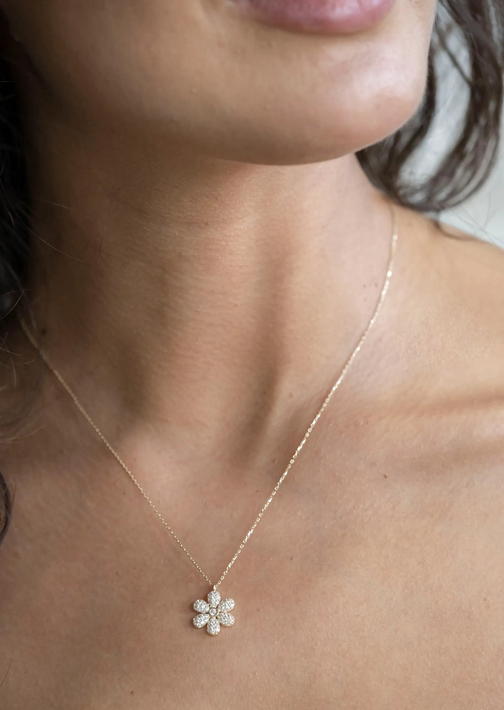 Taşlı Çiçek Kolye - O'an Jewelry